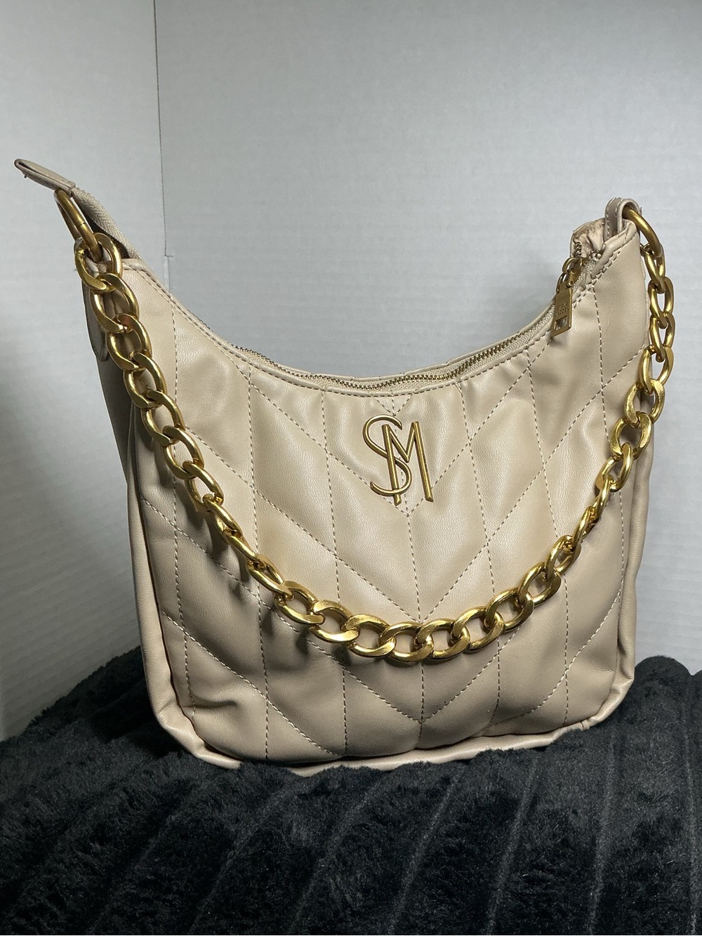 Steve Madden Timeless Taupe Quilted Shoulder Bag Tan/Cream Gold Chain EUC